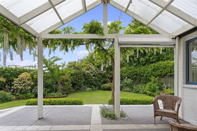 Photo of property in 37 Stanbury Avenue, Somerfield, Christchurch, 8024