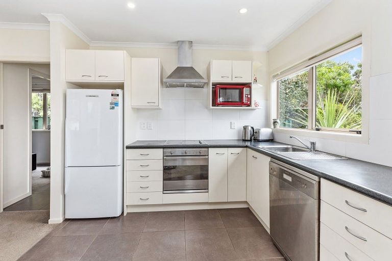 Photo of property in 2a Downing Street, Crofton Downs, Wellington, 6035