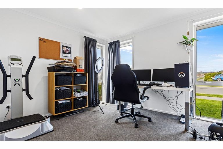 Photo of property in 5 George Square West, Wigram, Christchurch, 8025