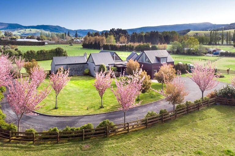 Photo of property in 66 Wingatui Road, Mosgiel, 9024