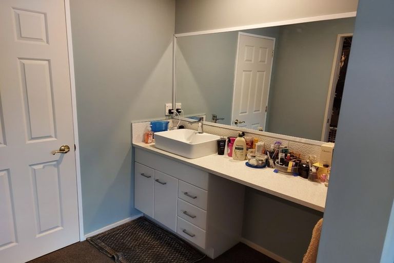 Photo of property in 45 Kirton Drive, Riverstone Terraces, Upper Hutt, 5018