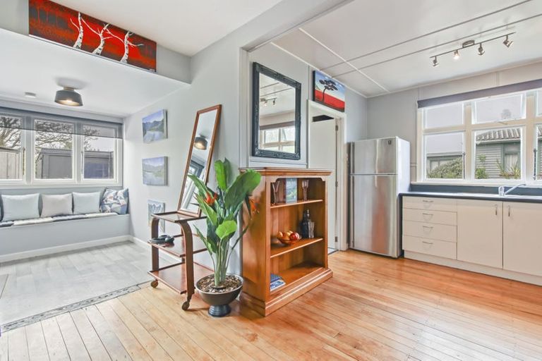 Photo of property in 178a High Street, Oxford, 7430