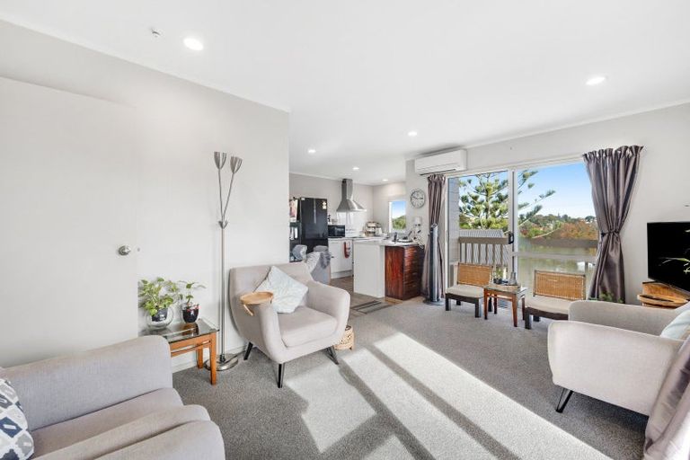 Photo of property in 11 Evelyn Road, Cockle Bay, Auckland, 2014