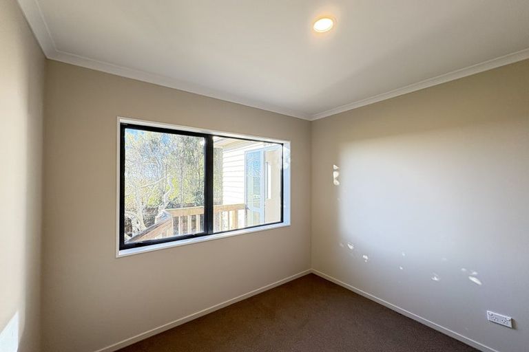 Photo of property in 86b Royal View Road, Te Atatu South, Auckland, 0610