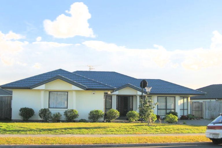 Photo of property in 75 Redcastle Drive, East Tamaki, Auckland, 2013