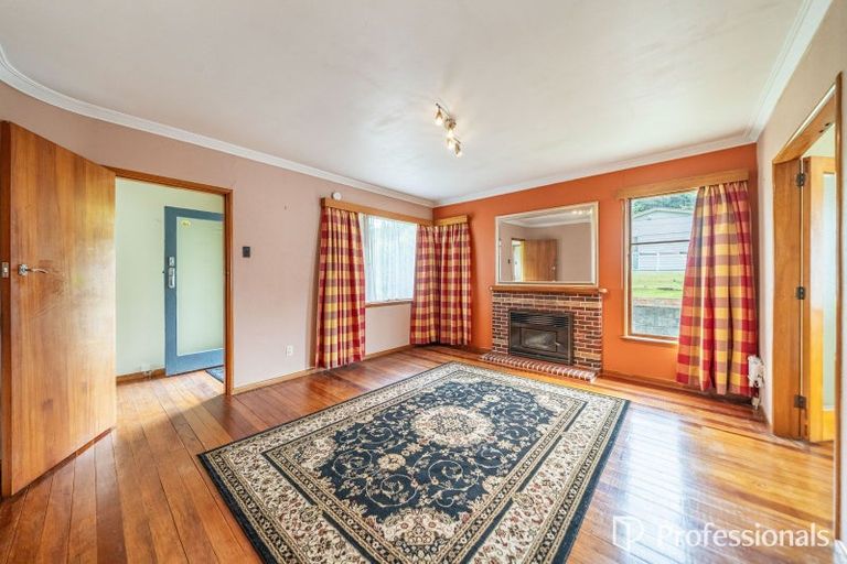 Photo of property in 9 Hugh Duncan Street, Haywards, Lower Hutt, 5018