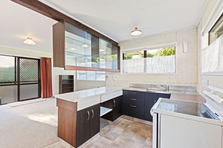 Photo of property in 110 Pioneer Road, Moturoa, New Plymouth, 4310