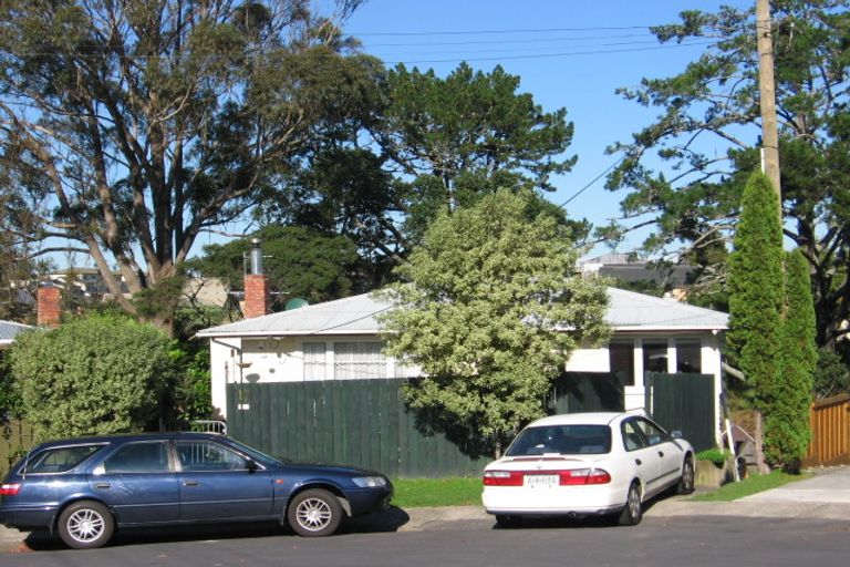 Photo of property in 17 Poto Street, Te Atatu South, Auckland, 0610