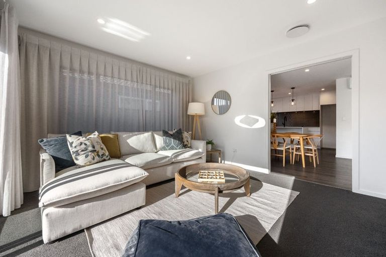 Photo of property in 33 Makete Crescent, Hobsonville, Auckland, 0618