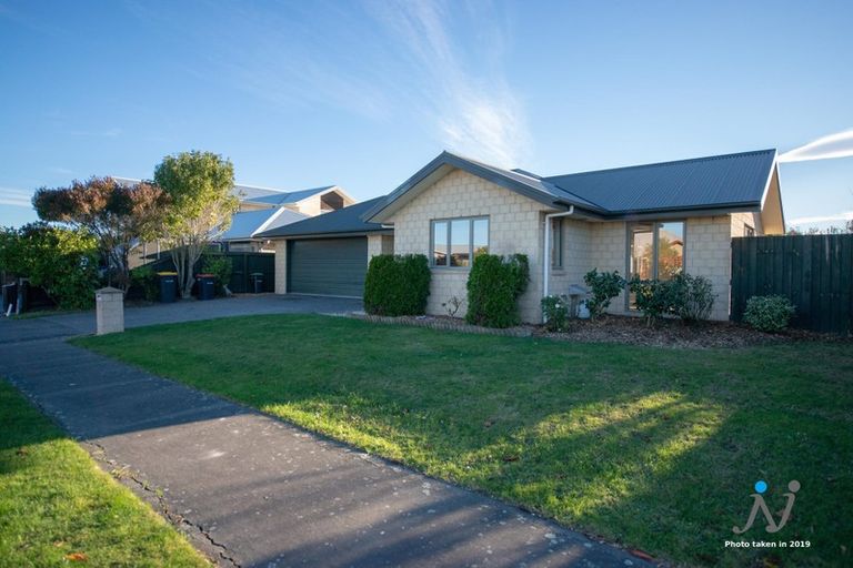 Photo of property in 3 Rooney Place, Aidanfield, Christchurch, 8025