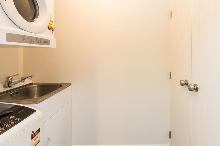 Photo of property in 10 Hereford Street, West End, Palmerston North, 4410