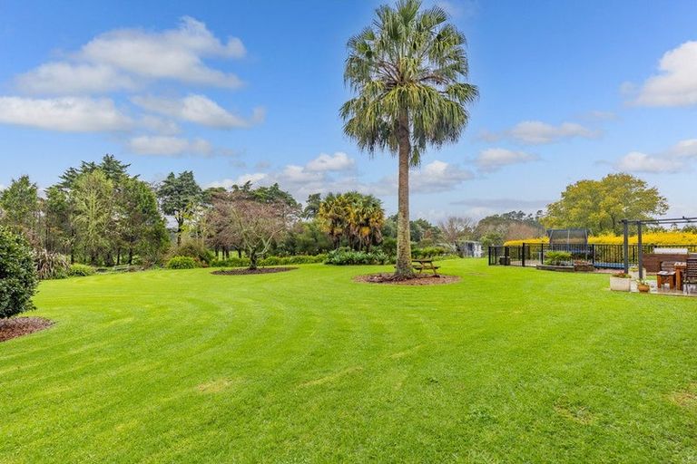 Photo of property in 1403 Coatesville-riverhead Highway, Kumeu, 0892