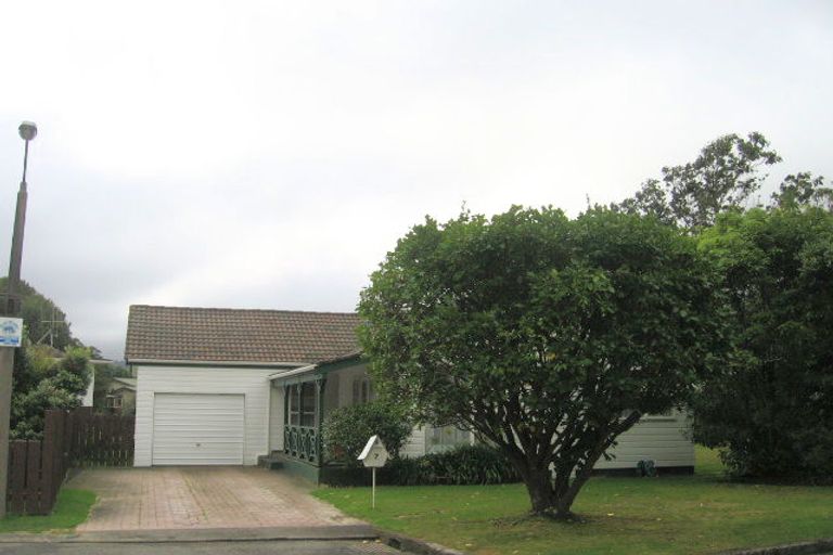 Photo of property in 7 Newnham Court, Tawa, Wellington, 5028