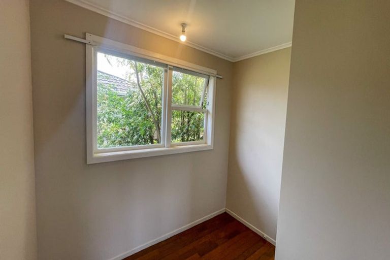 Photo of property in 34 Chislehurst Street, Henderson, Auckland, 0612