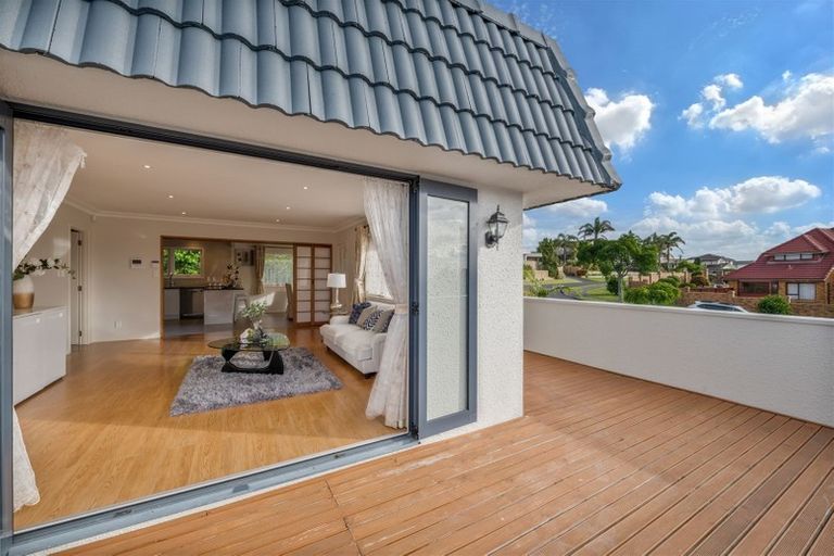 Photo of property in 7 Santa Monica Place, Goodwood Heights, Auckland, 2105
