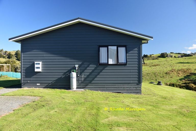Photo of property in 12 Arahanga Road, Paparoa, 0571