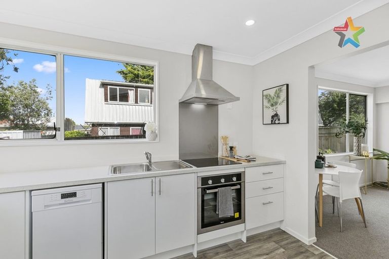 Photo of property in 8d Montgomery Crescent, Clouston Park, Upper Hutt, 5018