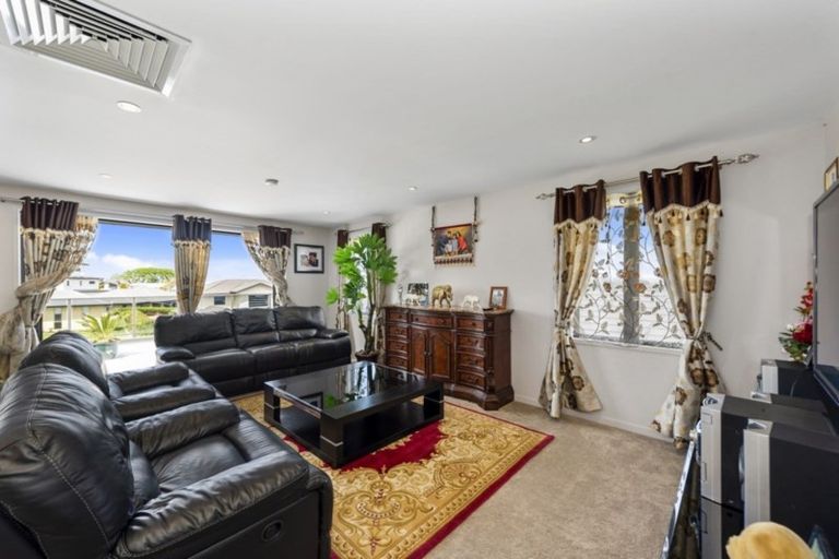 Photo of property in 35 Heathfield Avenue, Huntington, Hamilton, 3210