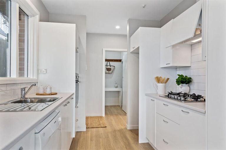 Photo of property in 97 Dyers Pass Road, Cashmere, Christchurch, 8022