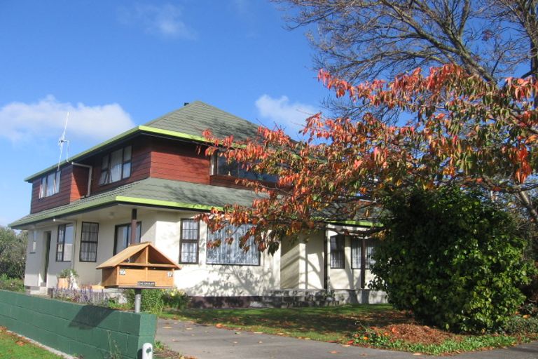 Photo of property in 17 Lancaster Street, Highbury, Palmerston North, 4412