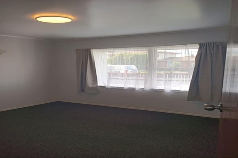 Photo of property in 5 Ranfurly Road, Papatoetoe, Auckland, 2104