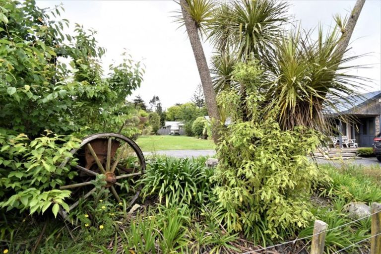 Photo of property in 372 Arapaepae Road South, Levin, 5571