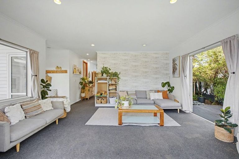 Photo of property in 52 Brougham Street, Westport, 7825