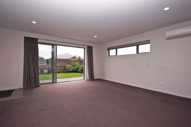 Photo of property in 17 Charente Way, Yaldhurst, Christchurch, 8042