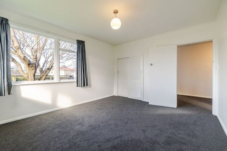 Photo of property in 37 Rewa Street, Takaro, Palmerston North, 4412