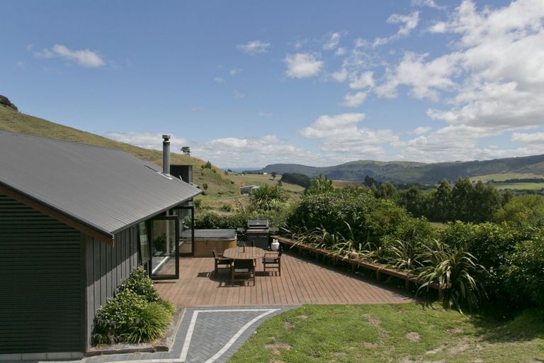 Photo of property in 25 Piro Place, Acacia Bay, Taupo, 3385