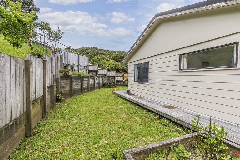 Photo of property in 17 Cathie Place, Karori, Wellington, 6012