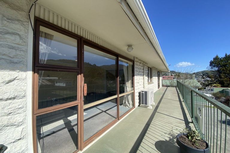 Photo of property in 91 Waikawa Road, Picton, 7220
