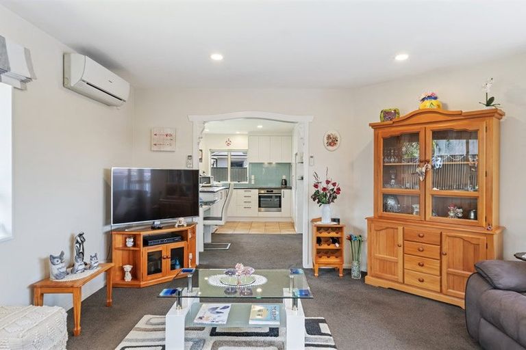 Photo of property in 18a Ebdentown Street, Ebdentown, Upper Hutt, 5018