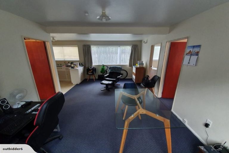 Photo of property in 1/158 Kings Crescent, Hutt Central, Lower Hutt, 5010
