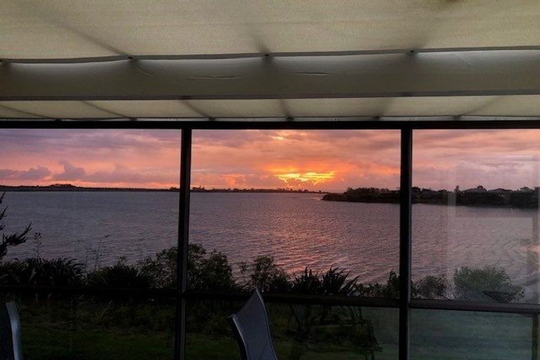 Photo of property in 21 St Annes Crescent, Wattle Downs, Auckland, 2103