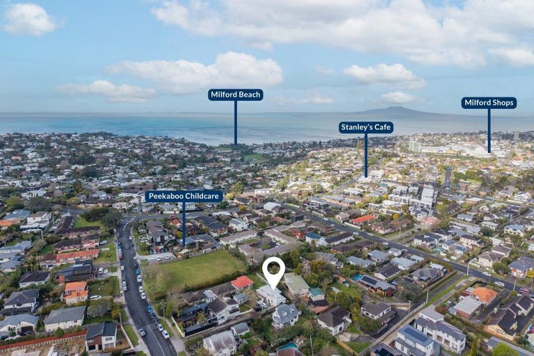 Photo of property in 2/6 Marsh Avenue, Forrest Hill, Auckland, 0620