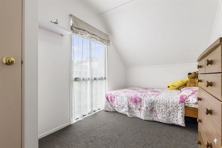 Photo of property in 1/143 Spinella Drive, Bayview, Auckland, 0629