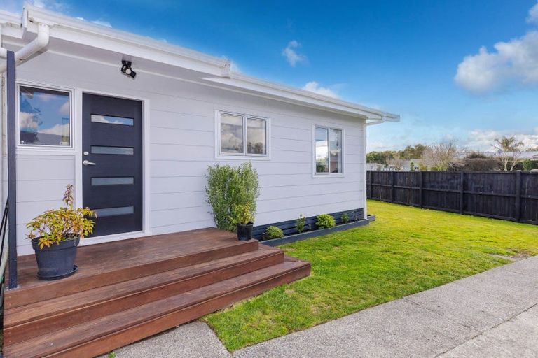 Photo of property in 11 Purcell Place, Melville, Hamilton, 3206