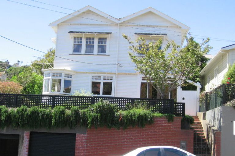 Photo of property in 25 Glen Road, Kelburn, Wellington, 6012