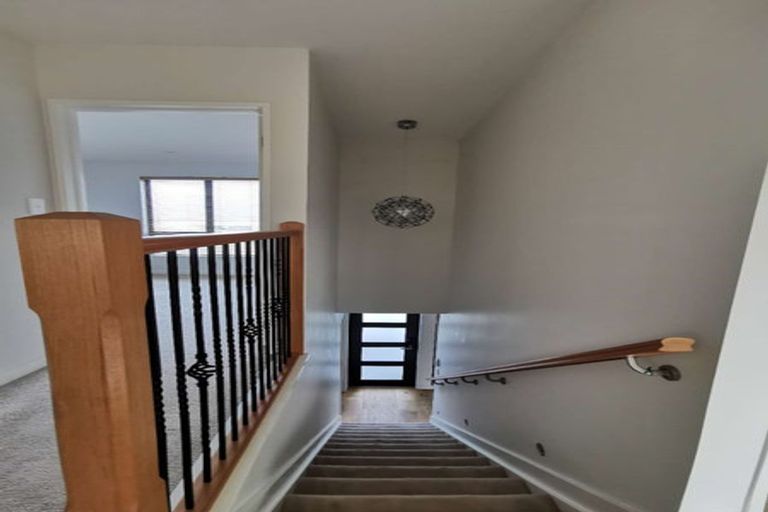 Photo of property in 18 Toia Lane, Silverdale, 0932