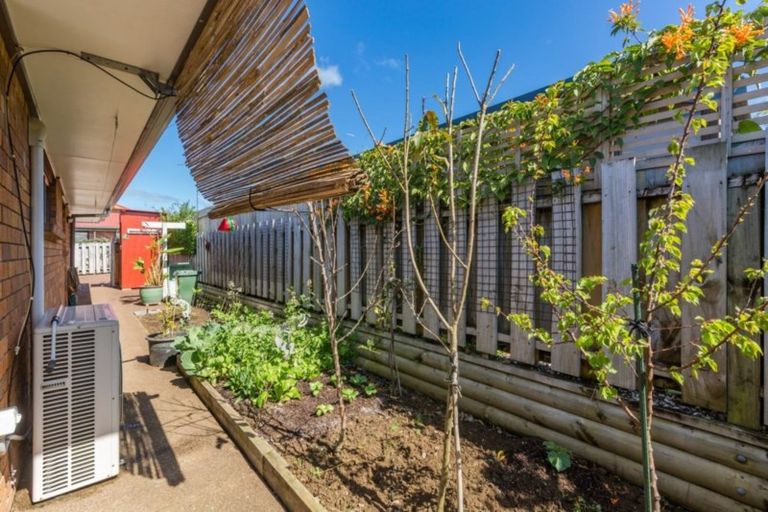 Photo of property in 2 Carver Close, Kerikeri, 0230