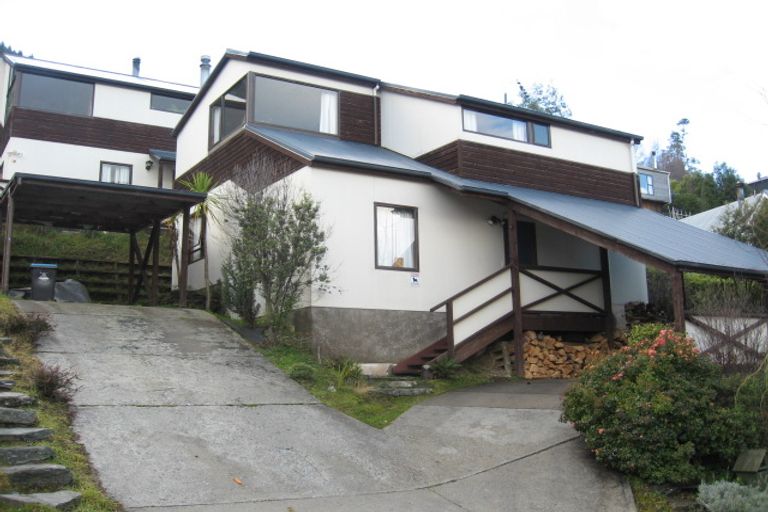 Photo of property in 9a Dart Place, Fernhill, Queenstown, 9300