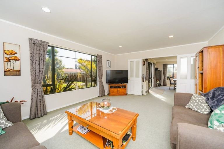 Photo of property in 39 Logan Way, Kelvin Grove, Palmerston North, 4414