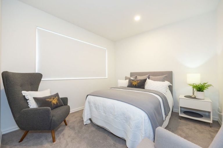 Photo of property in 32 Celestial Crescent, Orewa, 0931