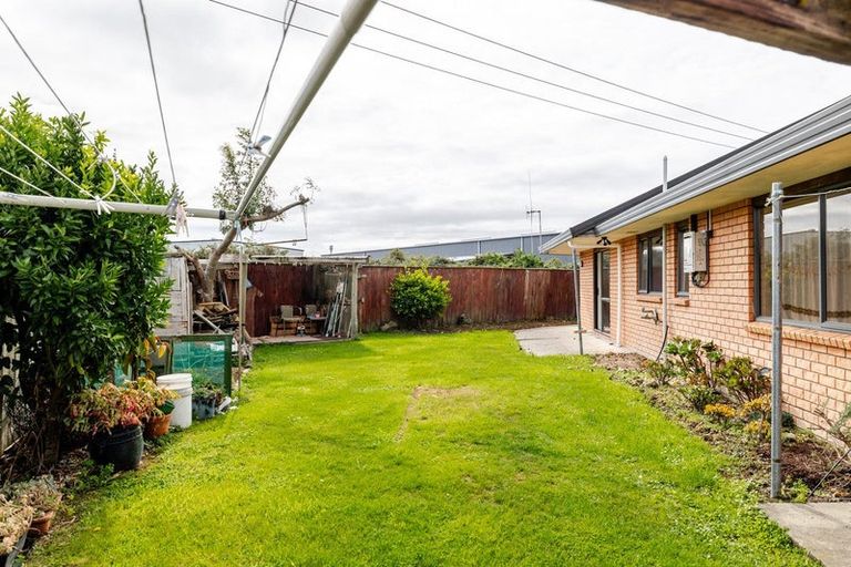 Photo of property in 66 Royal Oak Drive, Kelvin Grove, Palmerston North, 4414