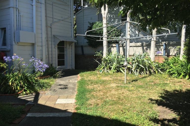 Photo of property in 47 Aurora Terrace, Kelburn, Wellington, 6012