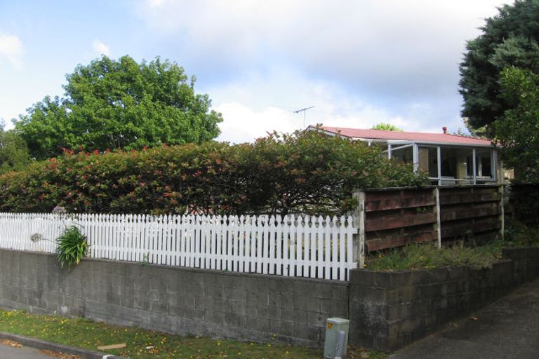 Photo of property in 11 Kahikatea Lane, Brown Owl, Upper Hutt, 5018