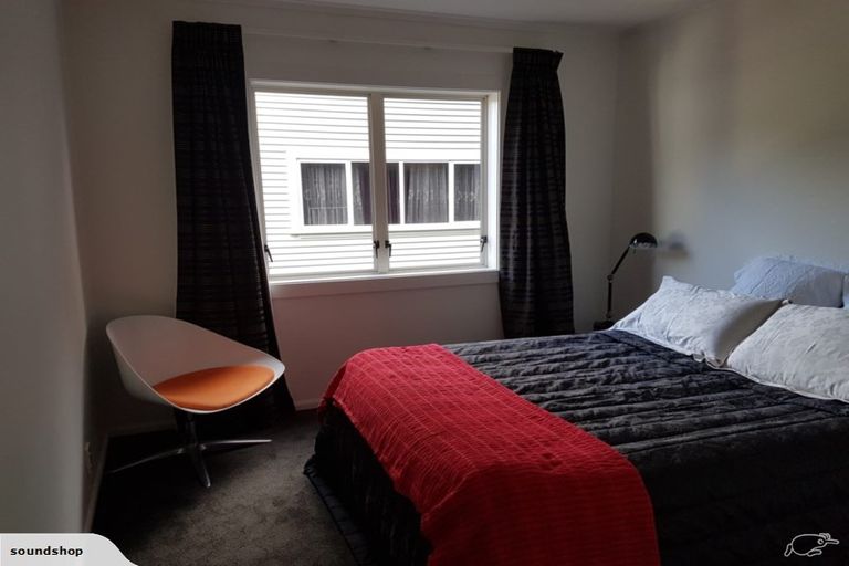 Photo of property in 14c Glenmore Street, Thorndon, Wellington, 6011