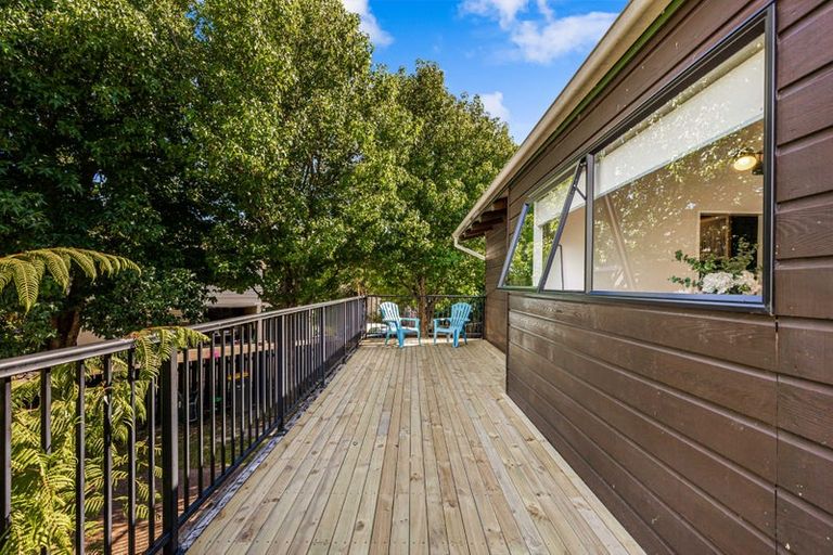 Photo of property in 10 Tokay Place, Huapai, Kumeu, 0810