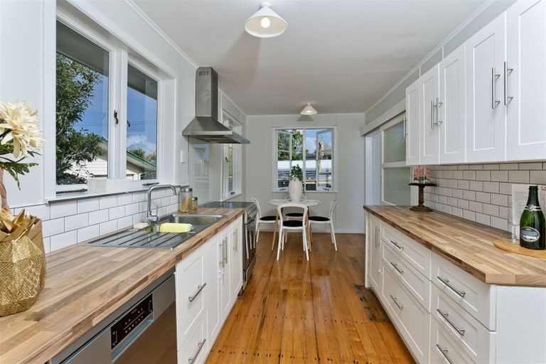 Photo of property in 1/38 Kirton Crescent, Manurewa, Auckland, 2102